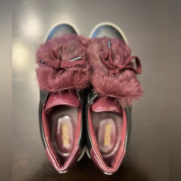 - Black leather and burgundy fur embellished sneakers - Picture 13 of 14